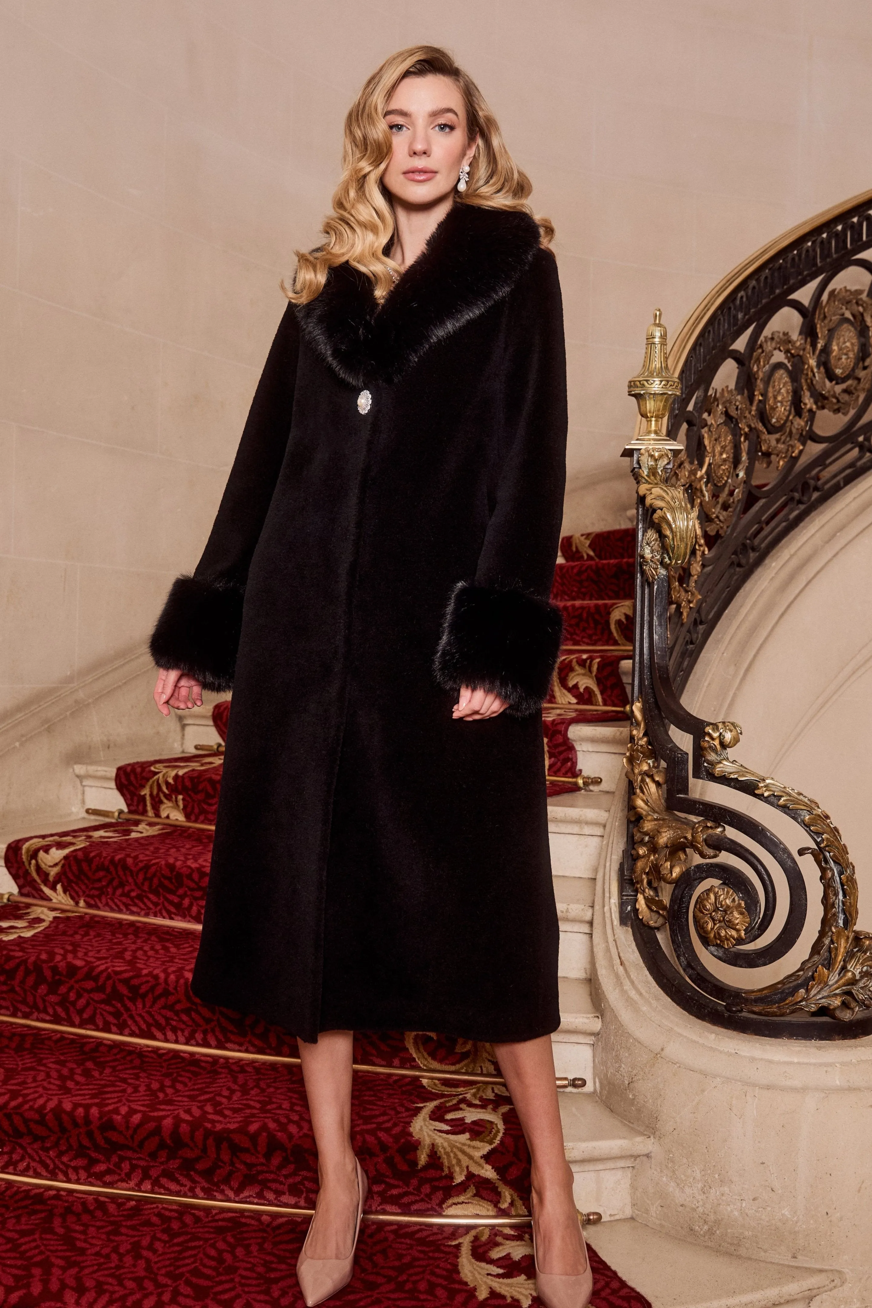 'Sunset Boulevard' Long Wool Coat with Faux Fur Collar in Nero