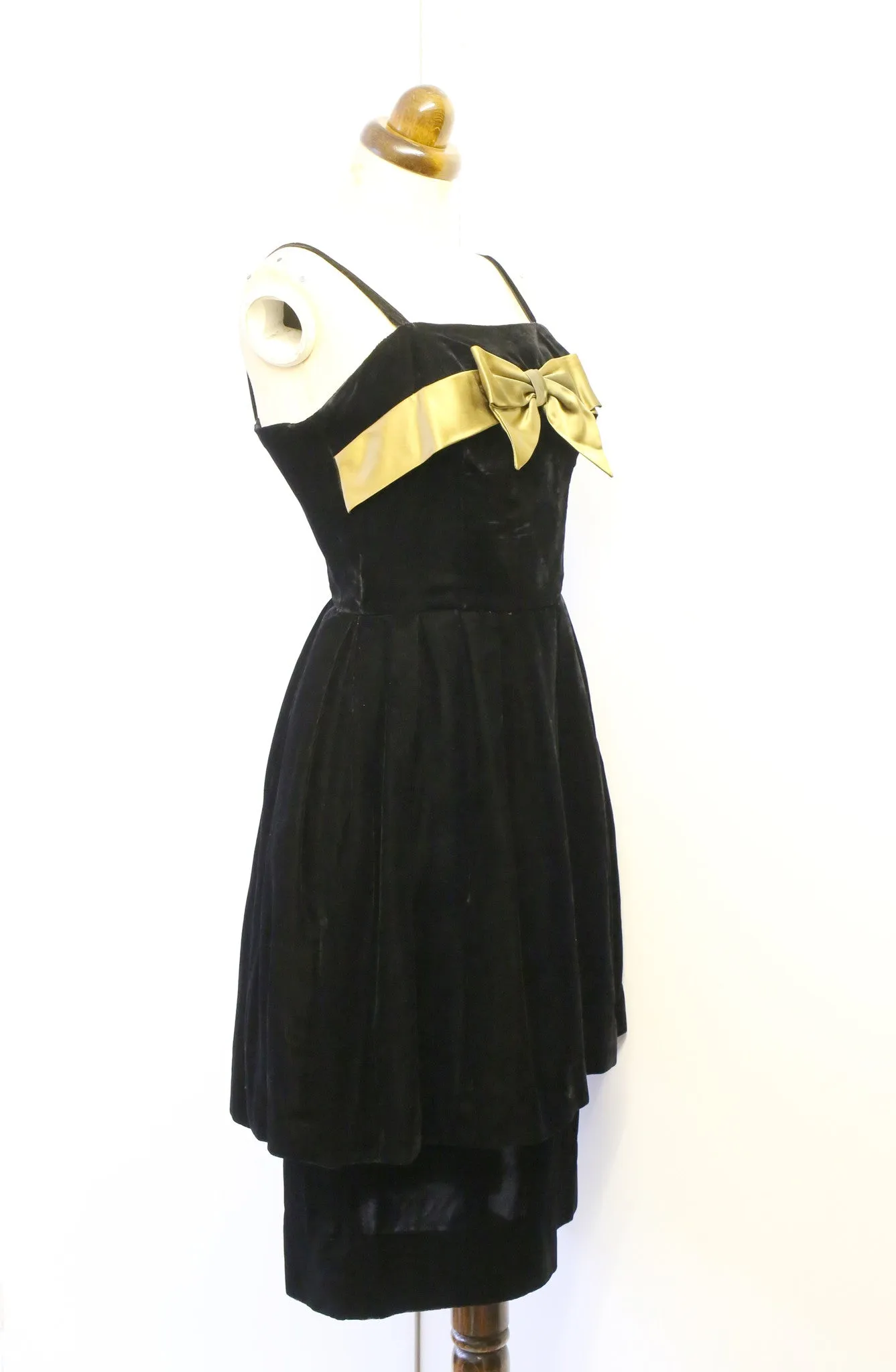 Vintage 1950s Black Velvet Cocktail Dress